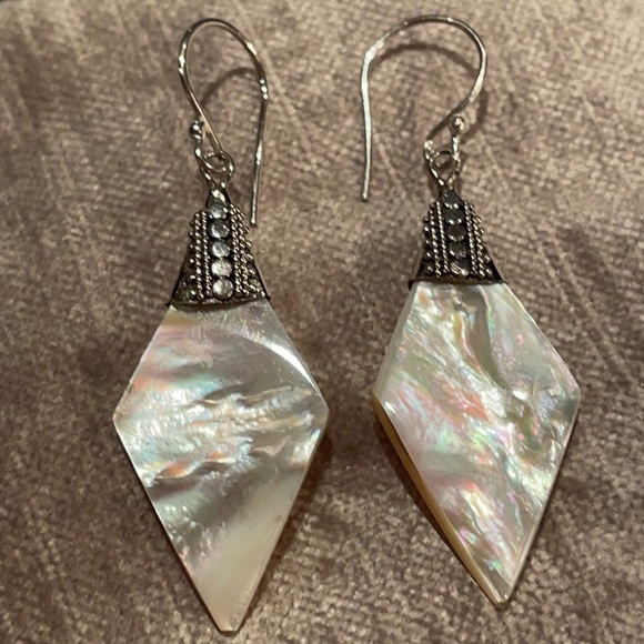 Mother of Pearl Earrings Sterling Silver 925 NWOTS - Picture 1 of 5